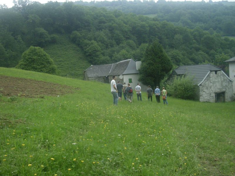 Pres-derriere-la-ferme